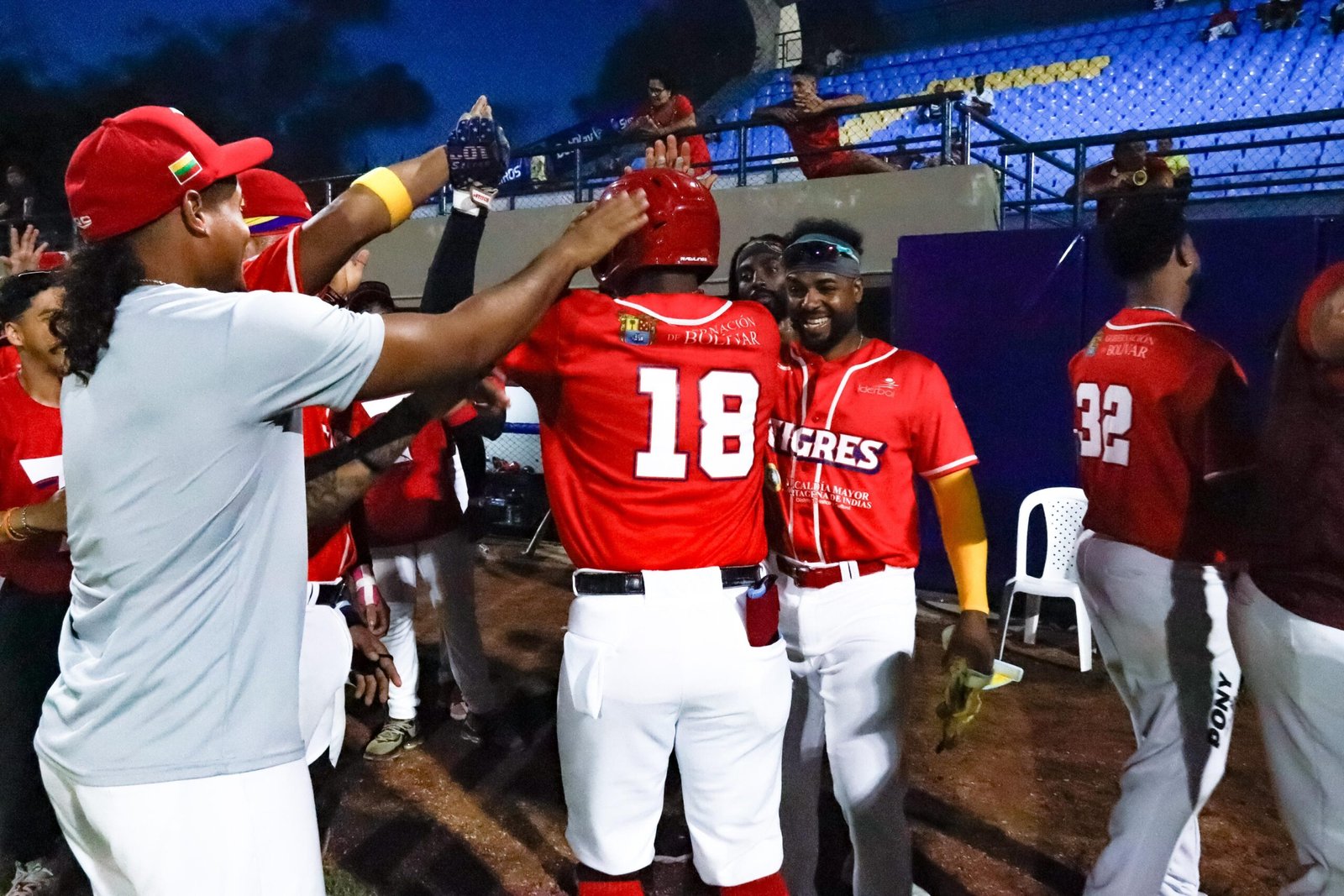 Los Tigres mordieron ferozmente a Toros en el béisbol profesional